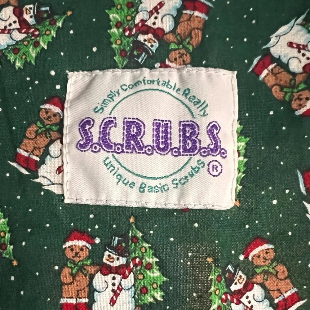 Christmas SCRUBS Green Button up Size Medium - Picture 3 of 4